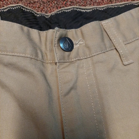 Volcom Corpo Class Mens khaki Chino Shorts size 30 Minimalist casual Streetwear - Picture 6 of 10